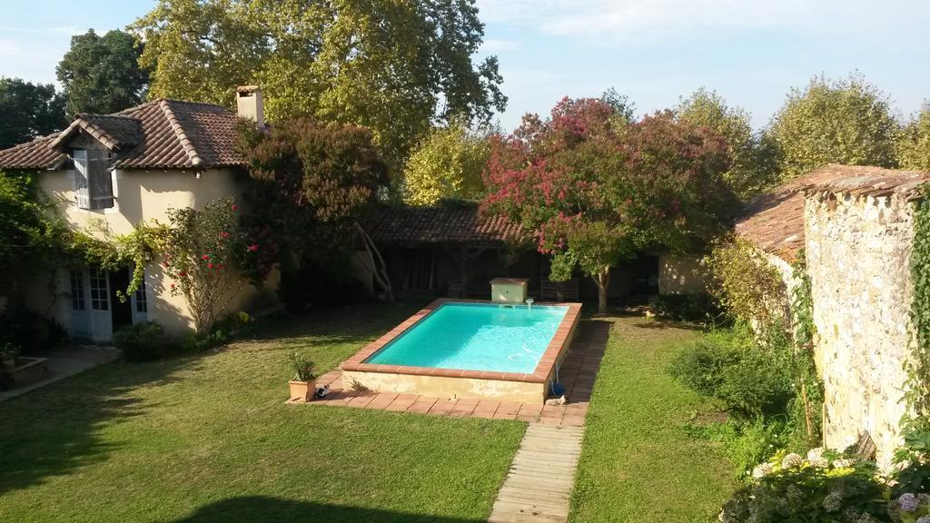 Bed and Breakfast Maison Arriu Montaut  Exterior foto