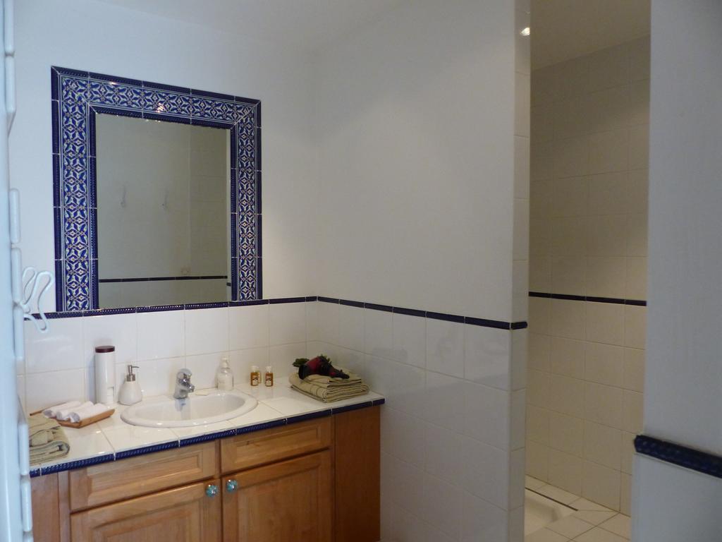 Bed and Breakfast Maison Arriu Montaut  Zimmer foto