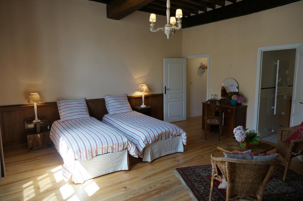 Bed and Breakfast Maison Arriu Montaut  Zimmer foto